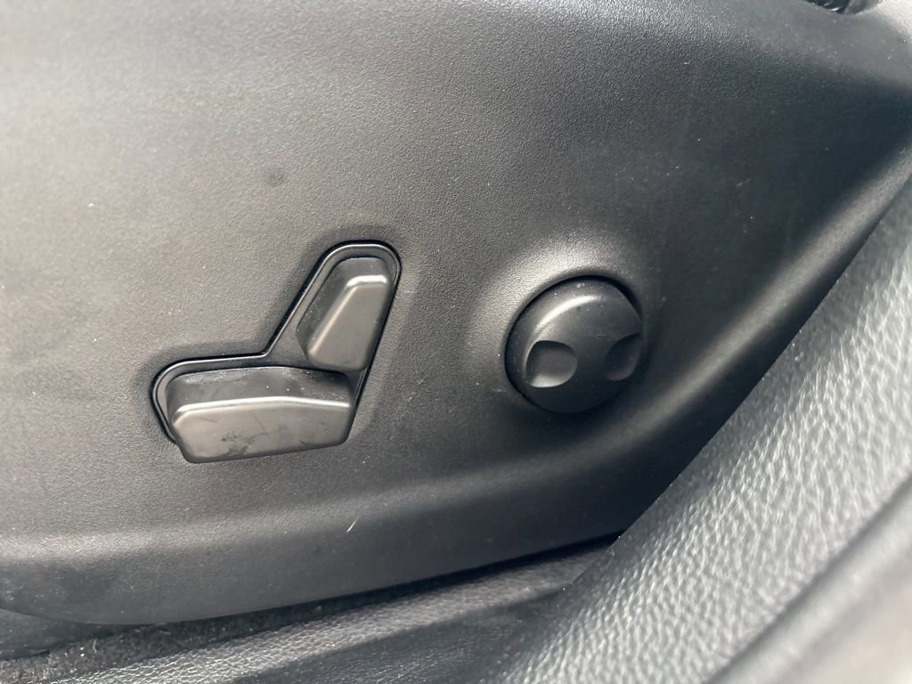 Used 2022 Jeep Cherokee Trailhawk w/ Comfort/Convenience Group AWD/4WD image 20