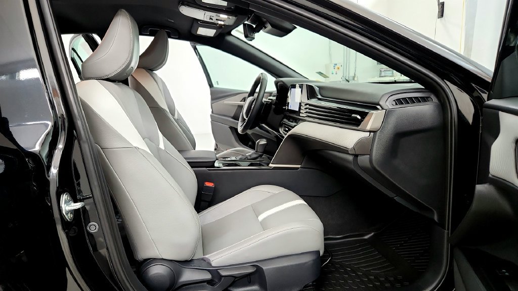 Certified 2025 Toyota Camry SE w/ Convenience Package AWD/4WD image 17