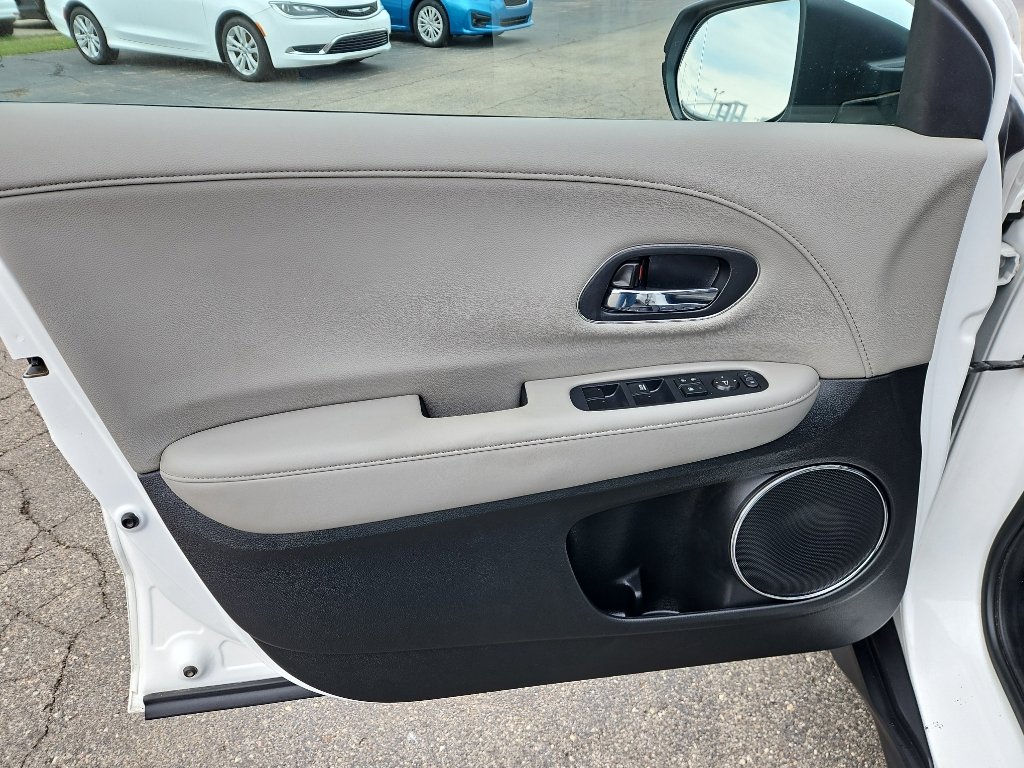 Used 2016 Honda HR-V EX-L image 10