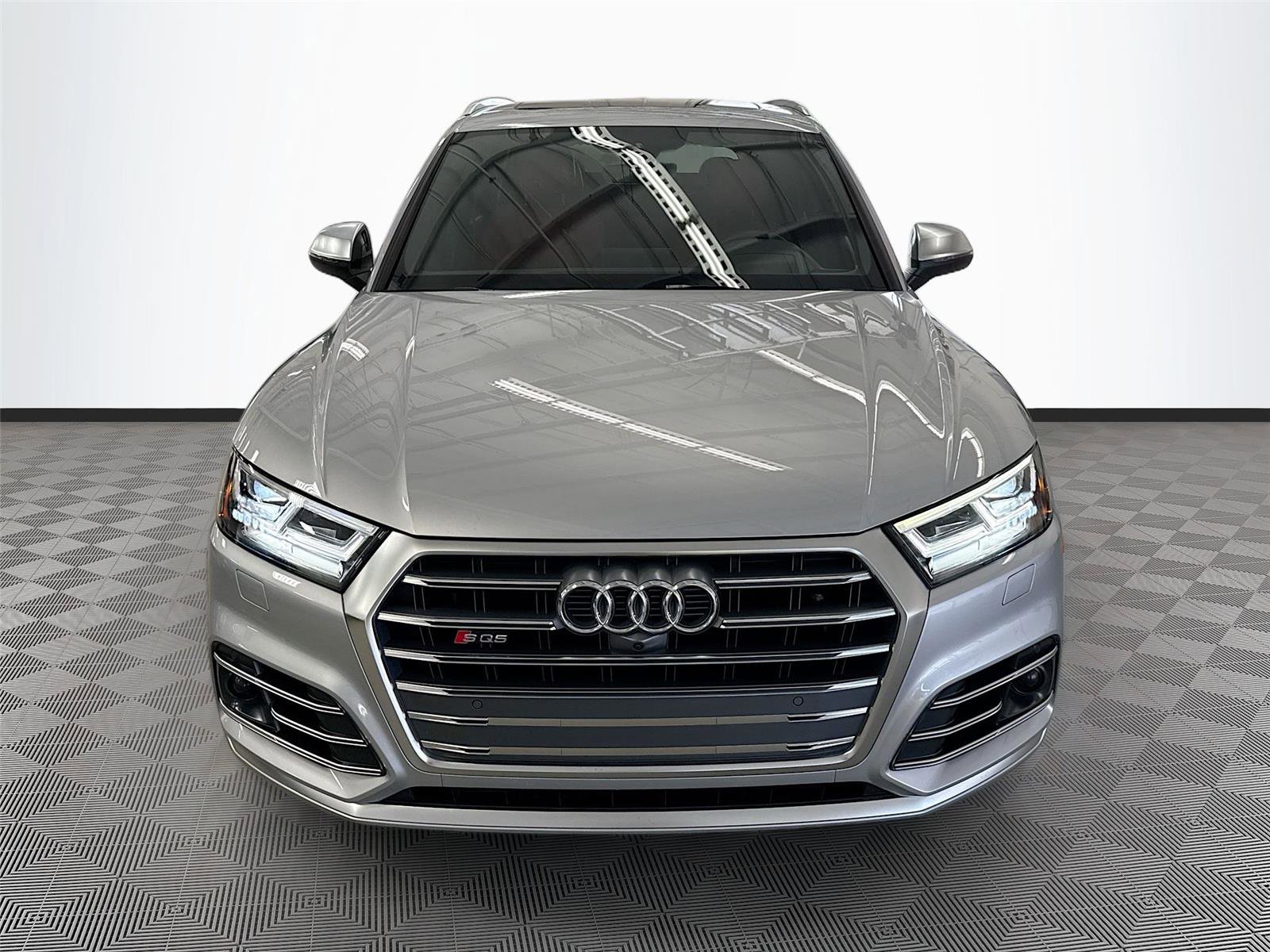 Used 2018 Audi SQ5 Prestige AWD/4WD image 2