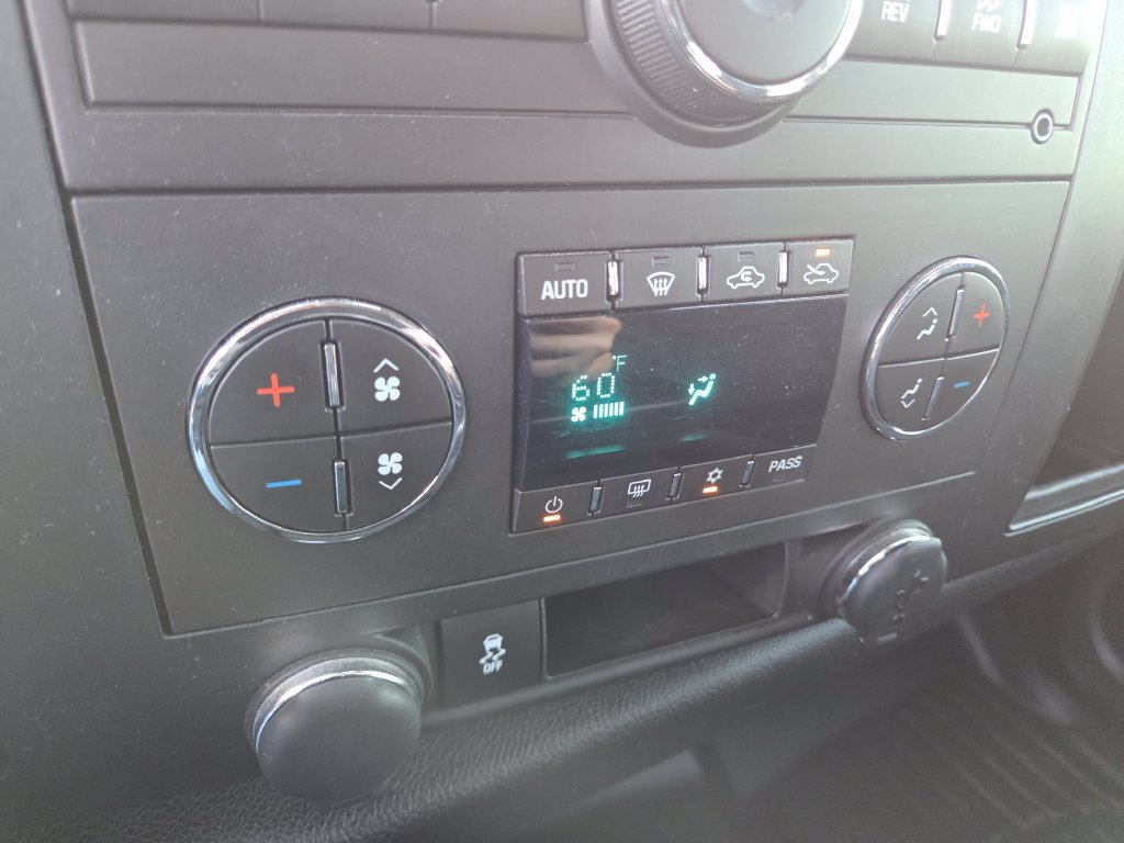 Used 2013 GMC Sierra 1500 SLE w/ Power Tech Package AWD/4WD image 15