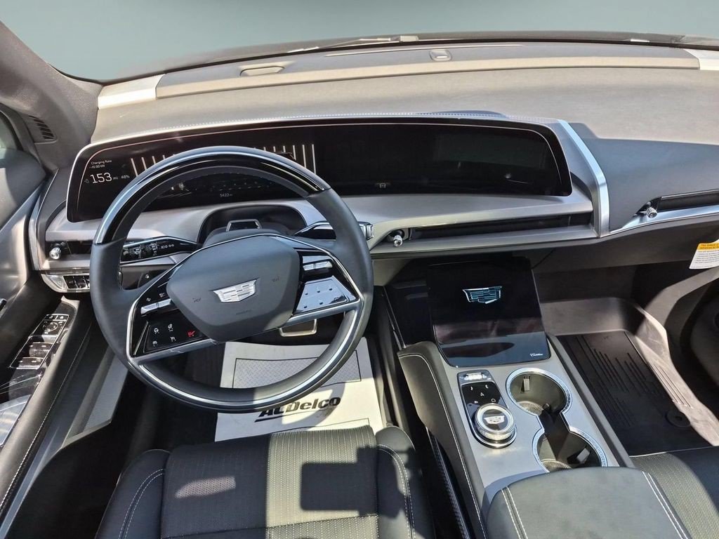 Certified 2026 Cadillac Vistiq Luxury w/ LPO, Floor Liner Package AWD/4WD image 18