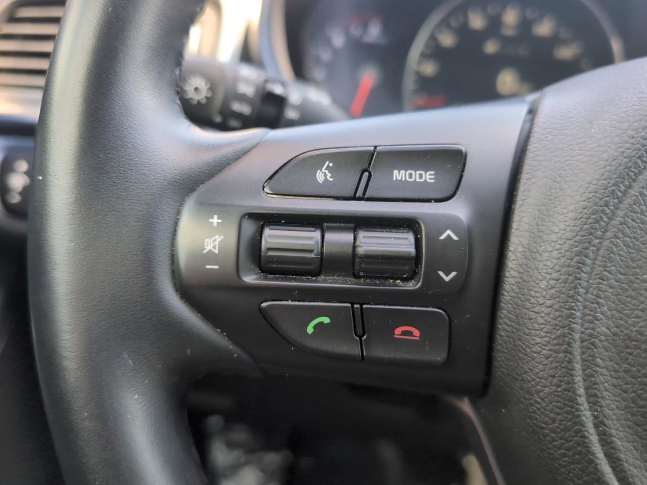 Used 2018 Kia Sorento EX FWD image 17