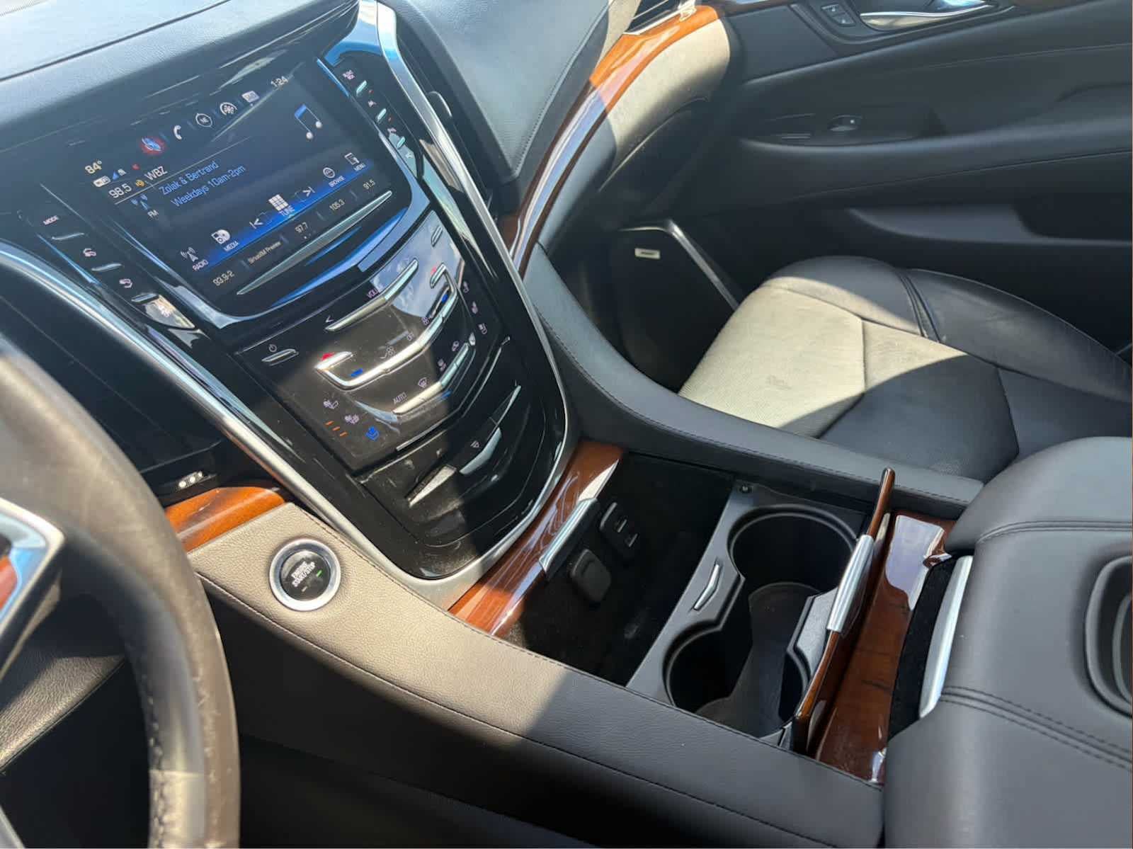 Used 2020 Cadillac Escalade ESV Luxury w/ Escalade Sport Edition AWD/4WD image 11