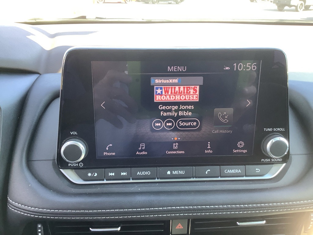 Used 2022 Nissan Rogue SV image 16