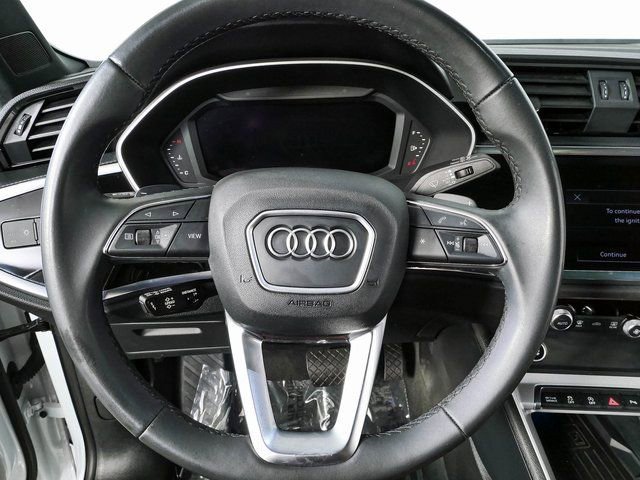 Used 2024 Audi Q3 2.0T Premium Plus AWD/4WD image 9