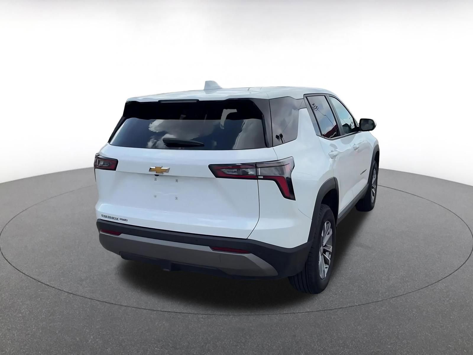 Used 2025 Chevrolet Equinox LT AWD/4WD image 12