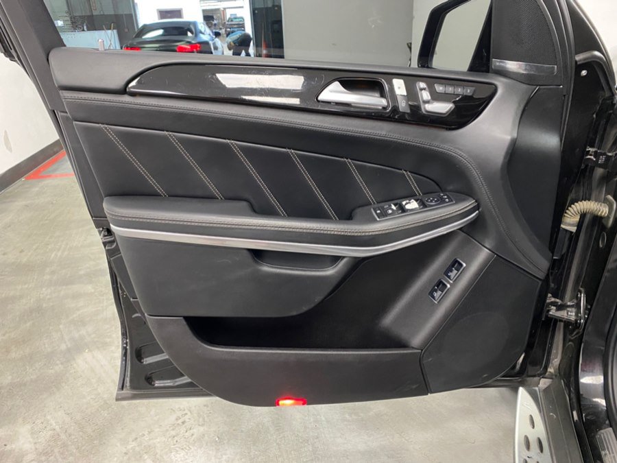 Used 2019 Mercedes-Benz GLS 63 AMG 4MATIC w/ AMG Night Styling Package image 47