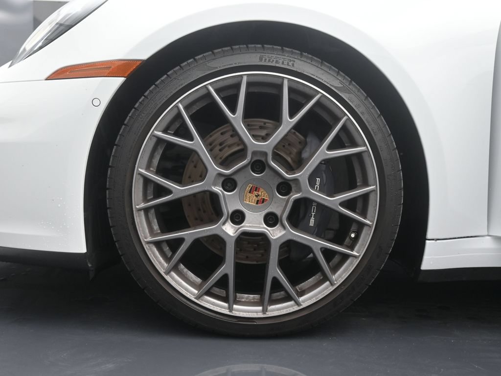 Certified 2025 Porsche 911 Carrera RWD image 6