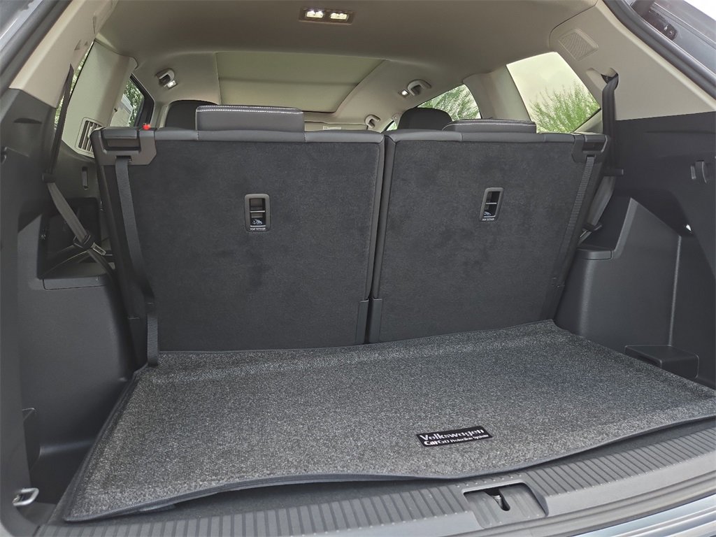 New 2025 Volkswagen Atlas SEL Premium R-Line image 17