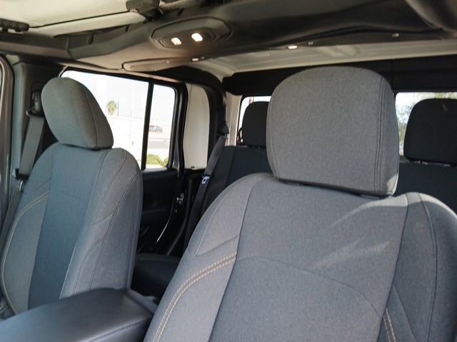 Used 2024 Jeep Gladiator Sport image 26