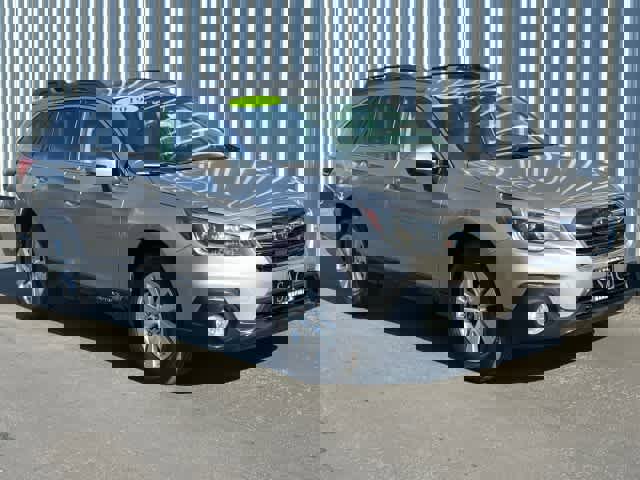 Used 2019 Subaru Outback 2.5i Premium w/ Popular Package #2 AWD/4WD image 8