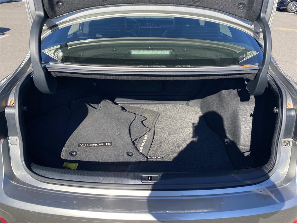 Used 2019 Lexus IS 300 AWD image 10