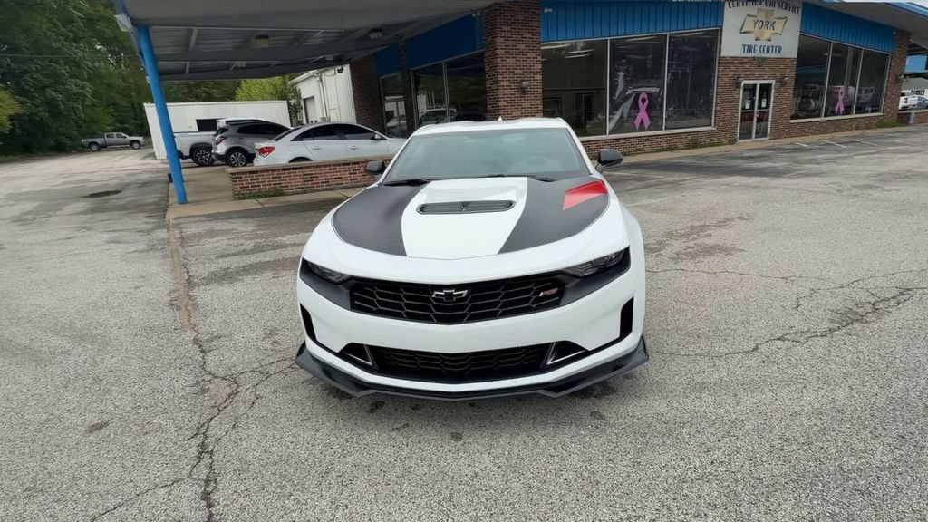 Used 2023 Chevrolet Camaro LT RWD image 3