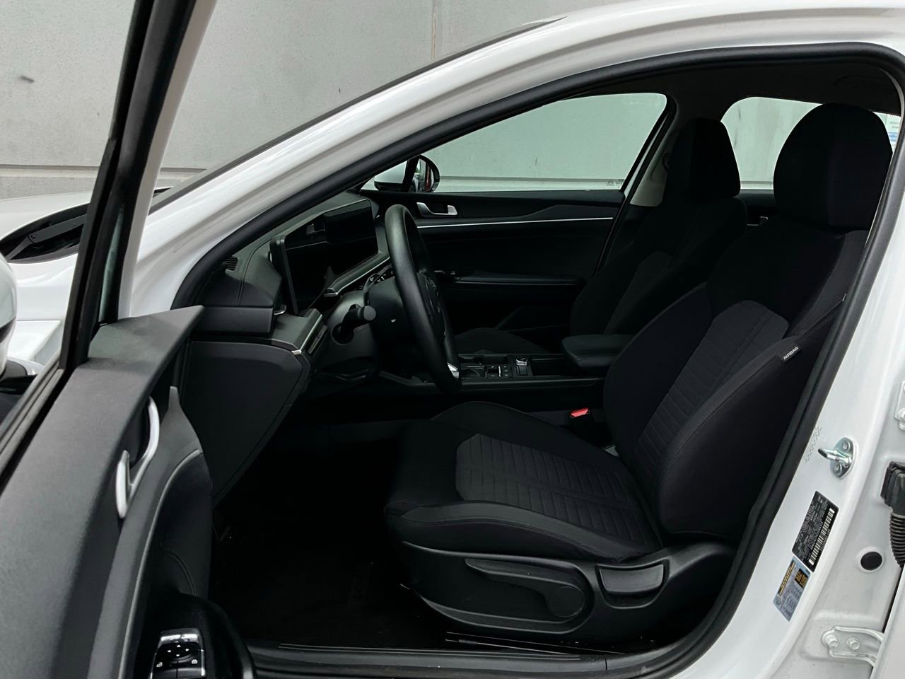 Used 2025 Kia K5 LXS FWD image 10