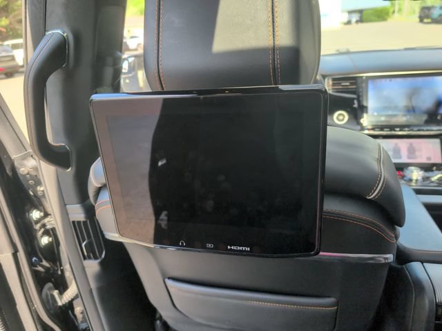 Certified 2023 Jeep Grand Wagoneer Series III w/ Rear Seat Video Group 1 AWD/4WD image 18