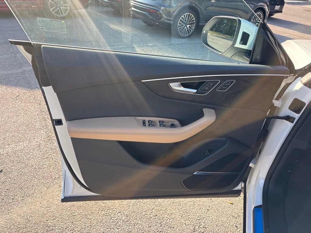 New 2027 Audi Q8 Premium Plus AWD/4WD image 10