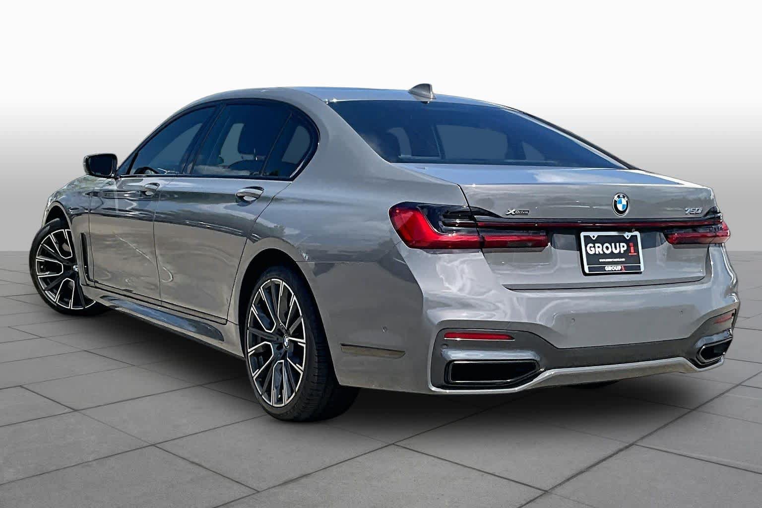 Used 2020 BMW 750i xDrive w/ Executive Package AWD/4WD image 11