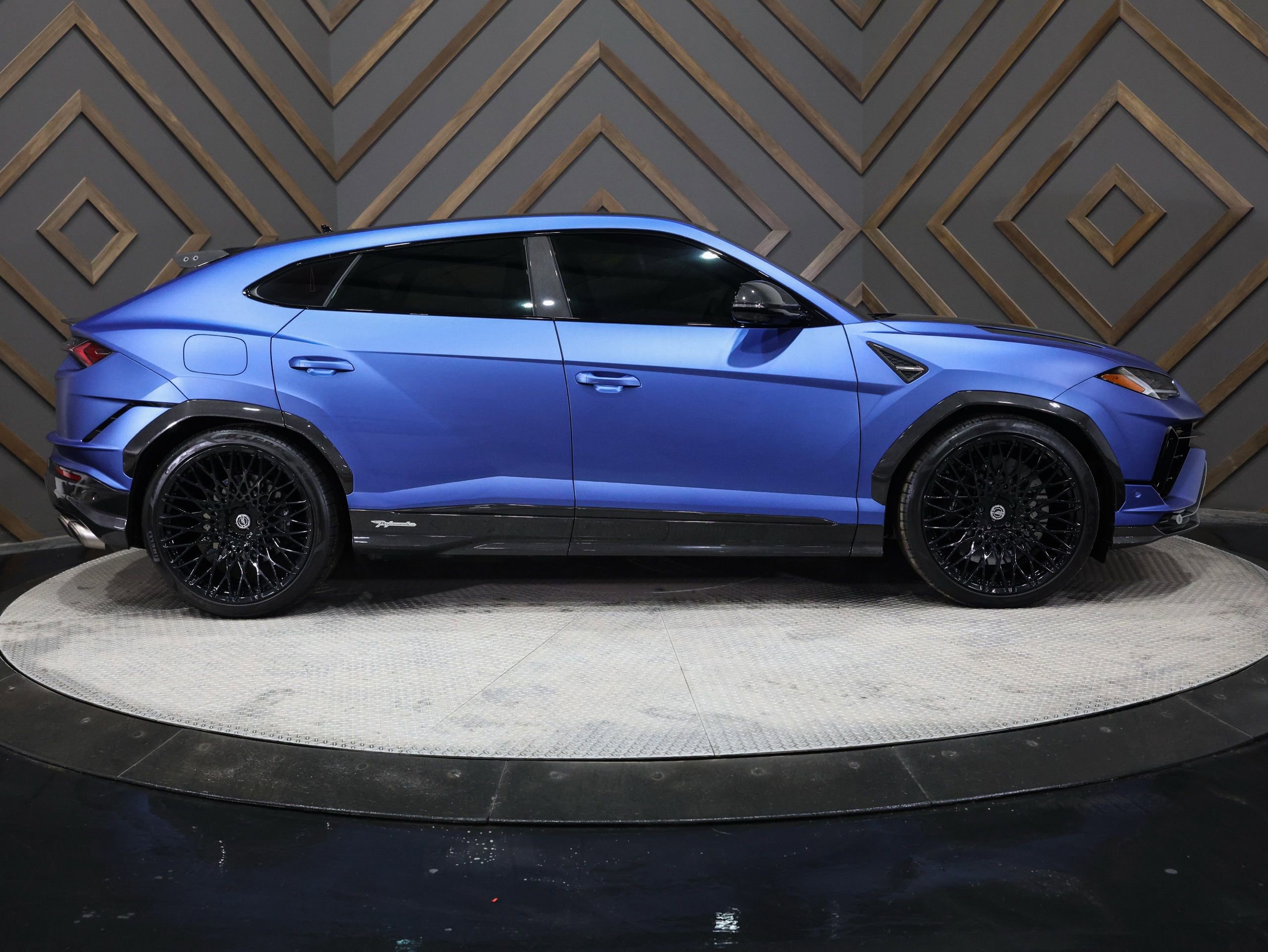 Used 2023 Lamborghini Urus Performante image 4