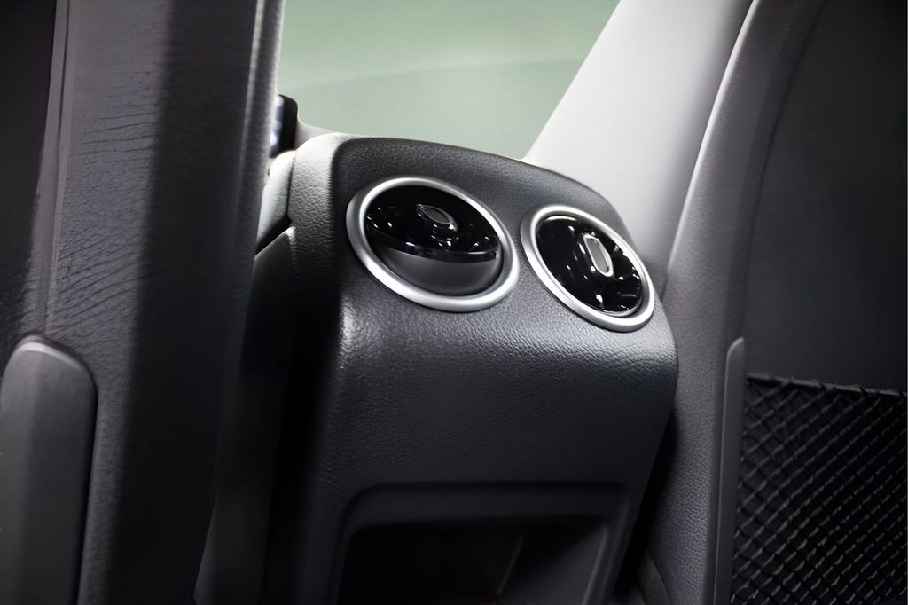 Used 2025 Mercedes-Benz GLA 250 image 31