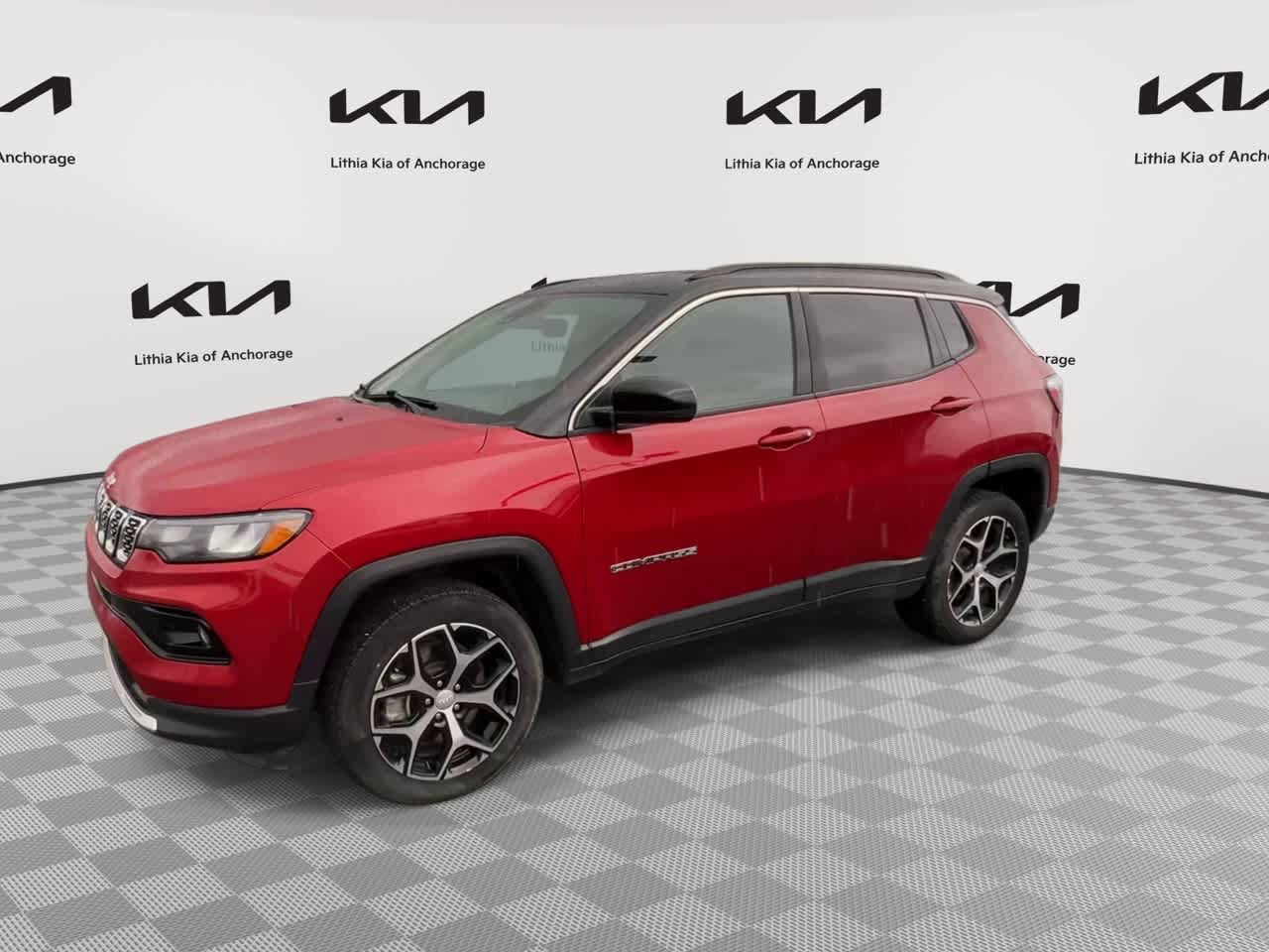 Used 2024 Jeep Compass Limited AWD/4WD image 3