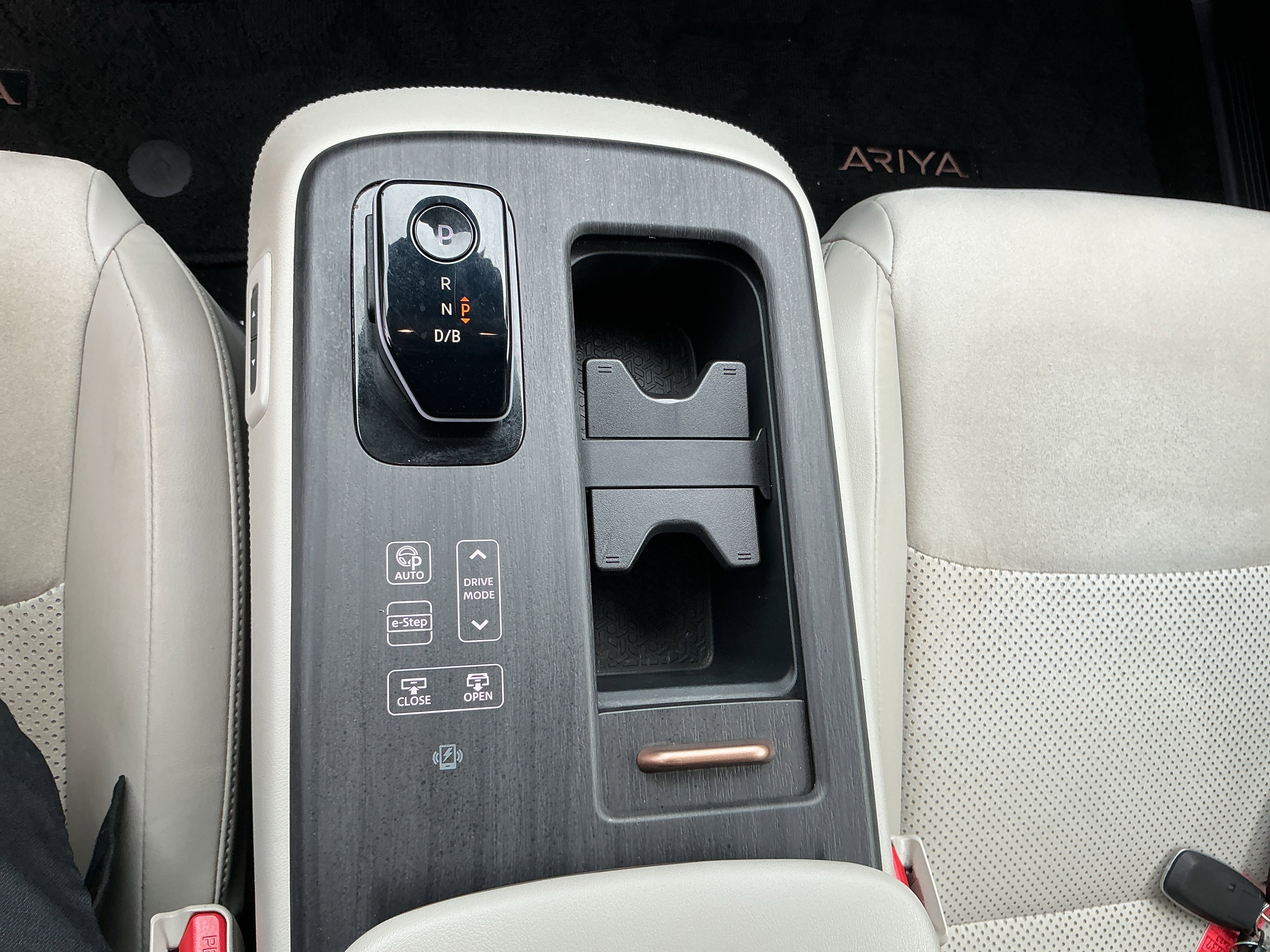 Certified 2023 Nissan Ariya FWD image 21
