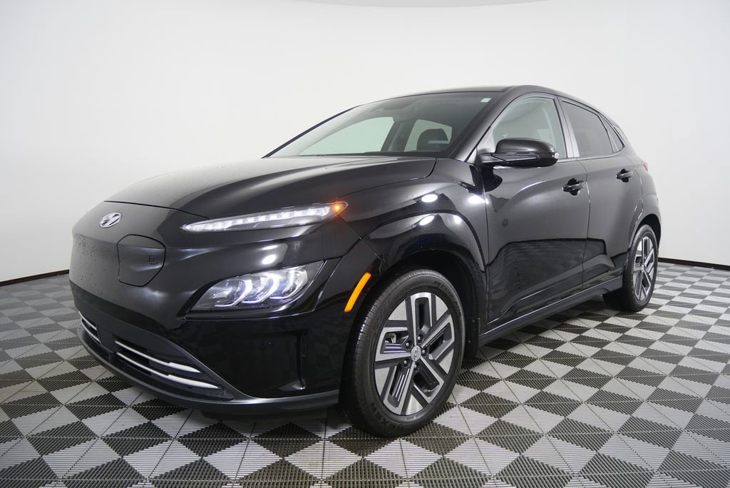 Used 2023 Hyundai Kona Limited FWD image 7