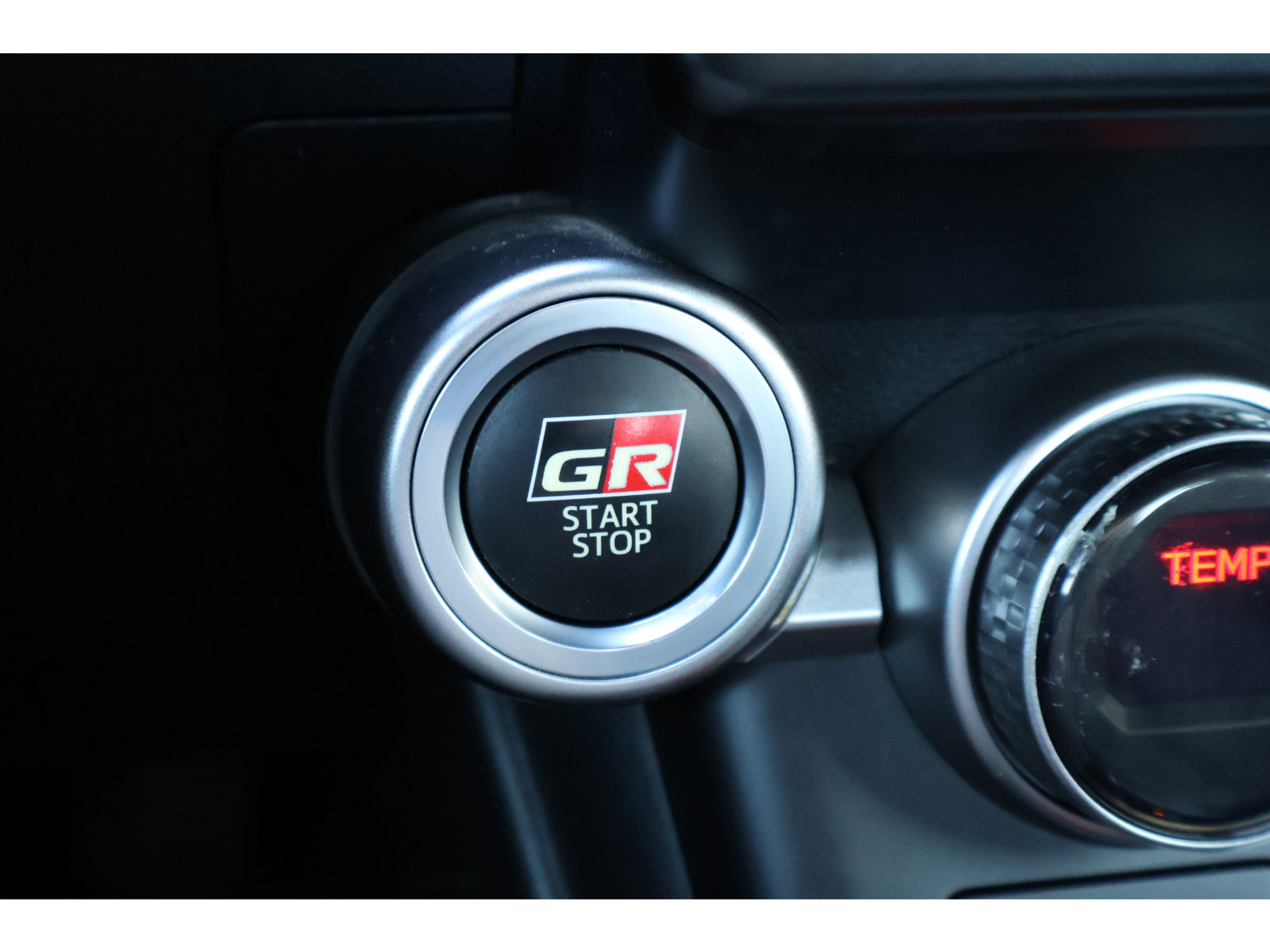 Used 2022 Toyota GR86 RWD image 6