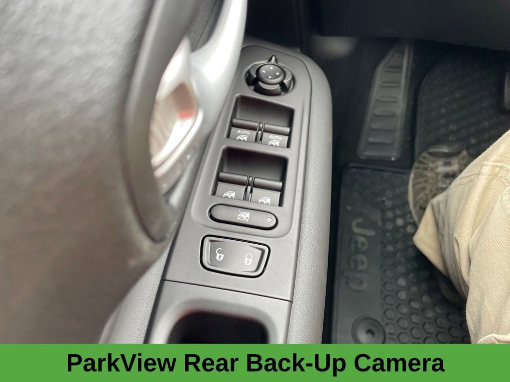 Used 2023 Jeep Renegade Latitude w/ Sun/Sound Group image 12