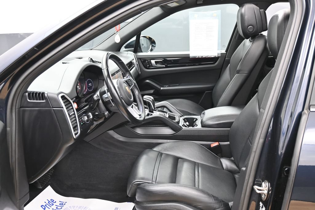 Used 2021 Porsche Cayenne AWD/4WD image 18