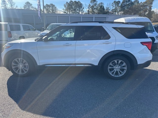 Used 2021 Ford Explorer XLT w/ Equipment Group 202A image 6