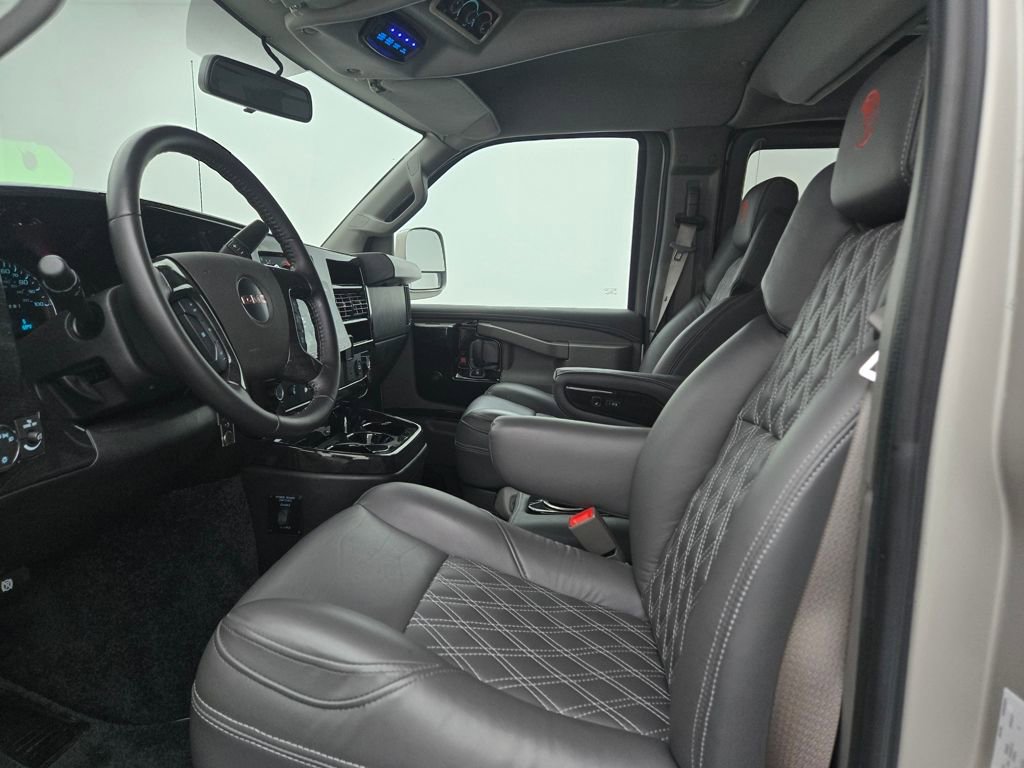 Used 2023 GMC Savana 2500 image 15
