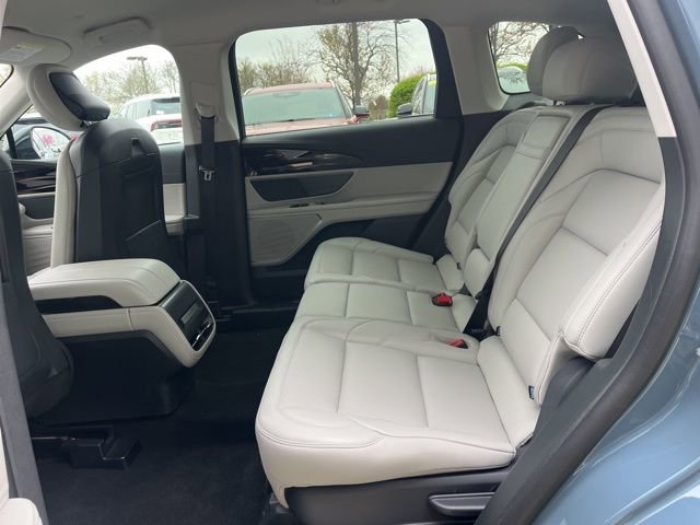 Used 2026 Lincoln Nautilus Premier image 12