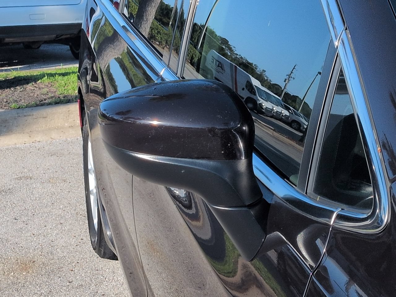 Used 2017 Chrysler Pacifica LX FWD image 11