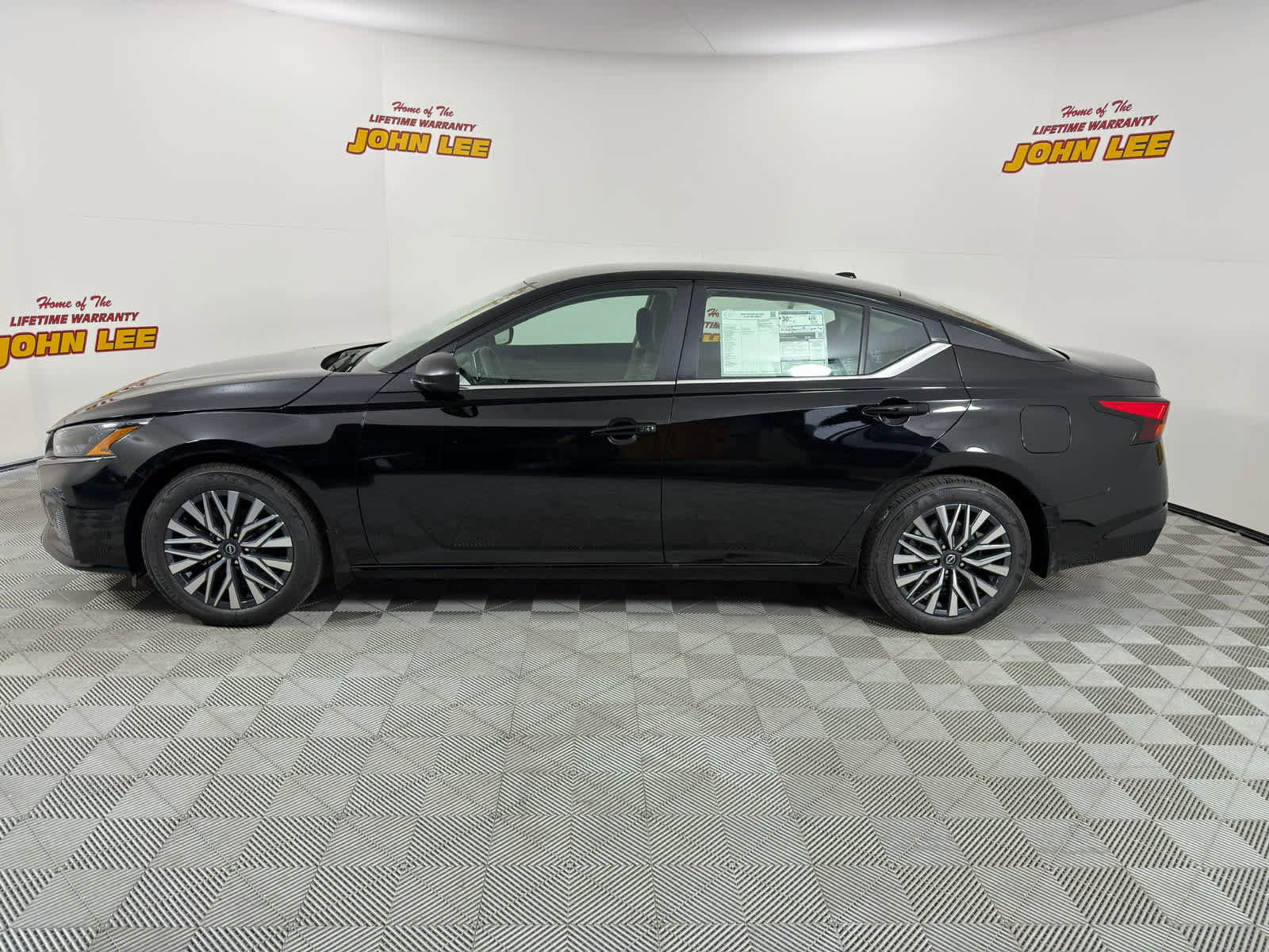 New 2026 Nissan Altima 2.5 SV FWD image 2