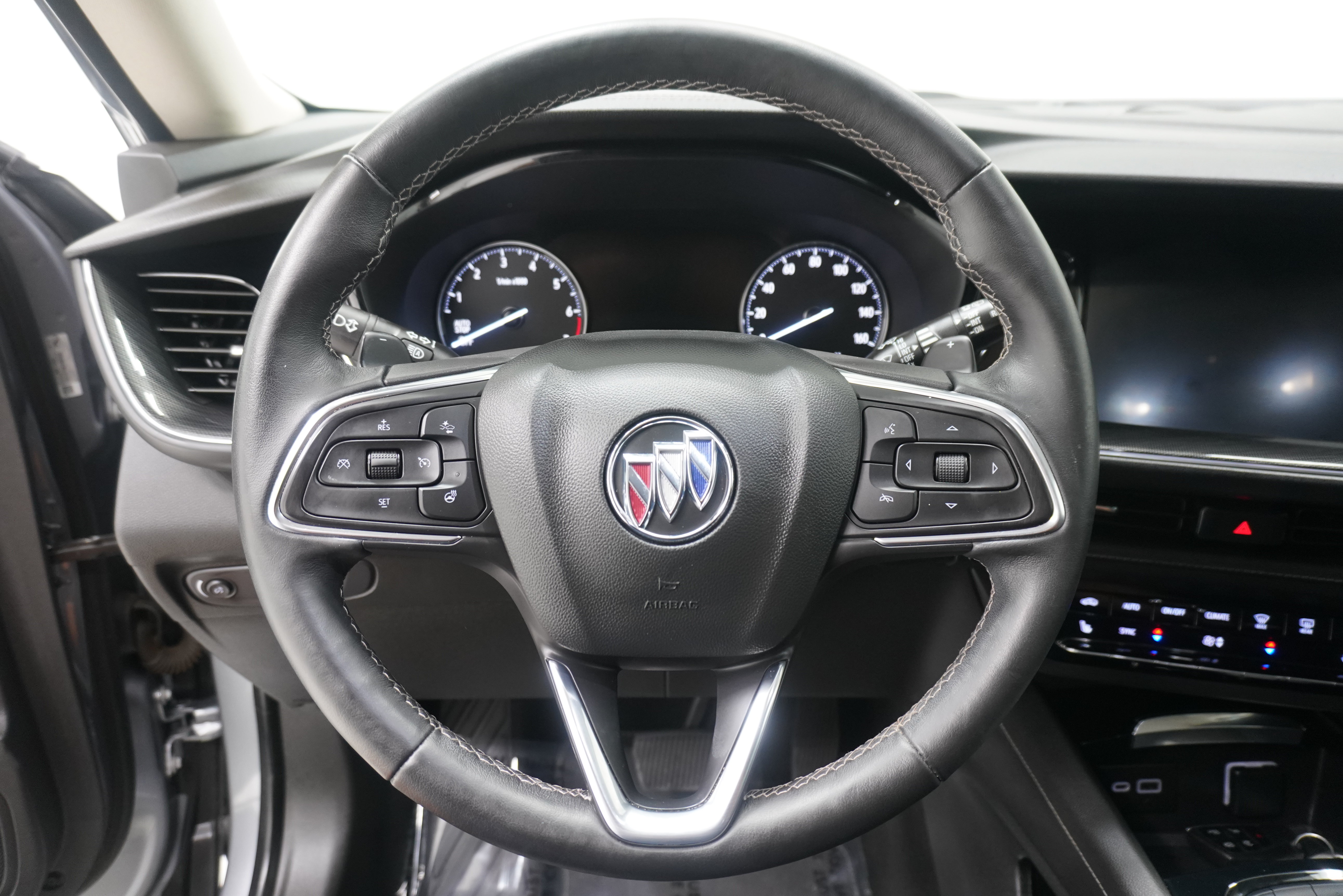 Used 2021 Buick Envision Essence w/ Sport Touring Package FWD image 17
