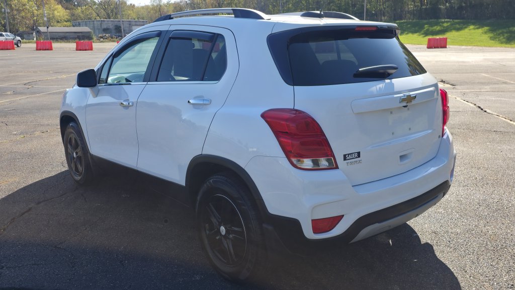Used 2020 Chevrolet Trax LT w/ LT Convenience Package FWD image 9