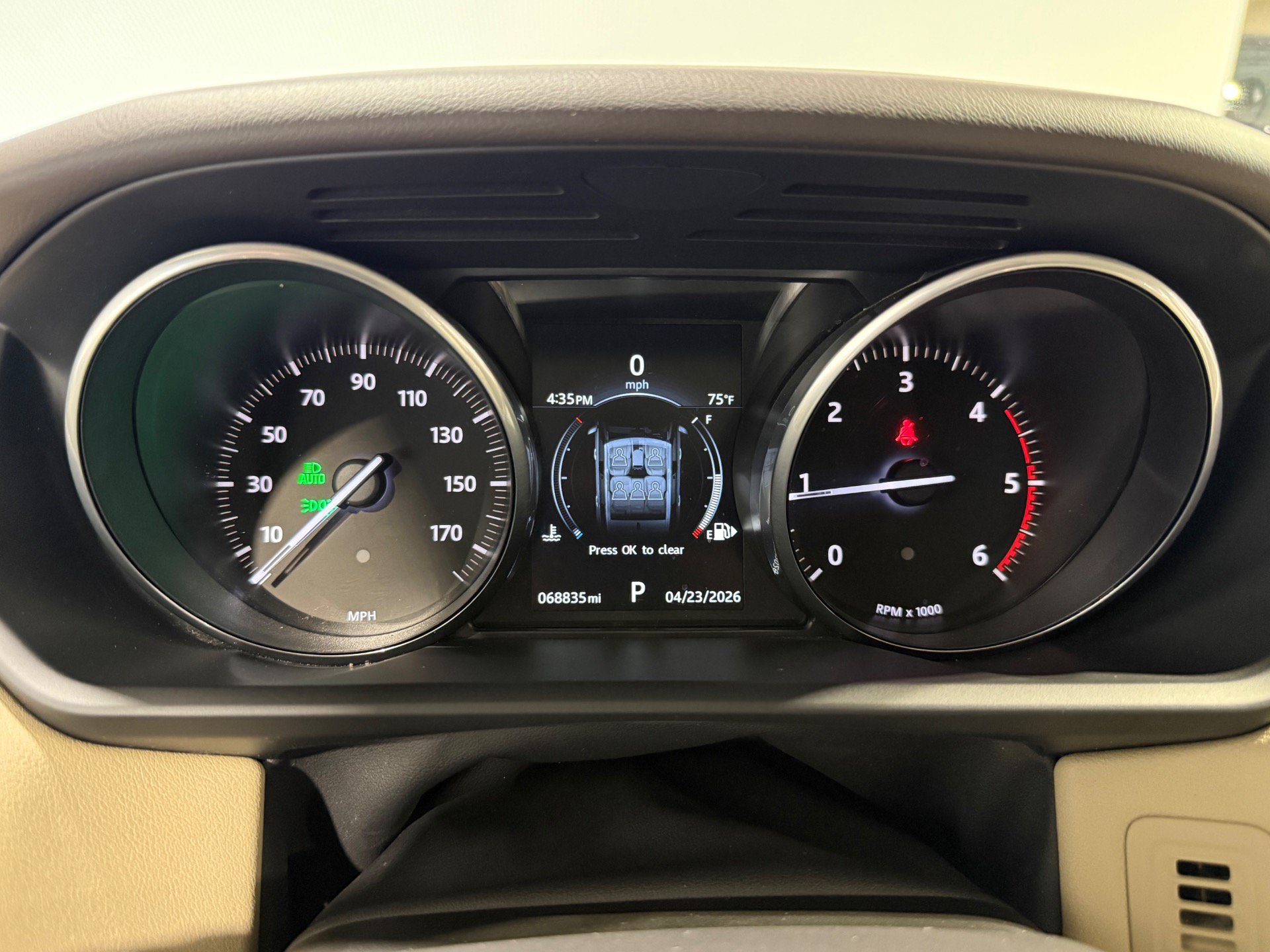 Used 2017 Land Rover Range Rover Sport SE AWD/4WD image 14