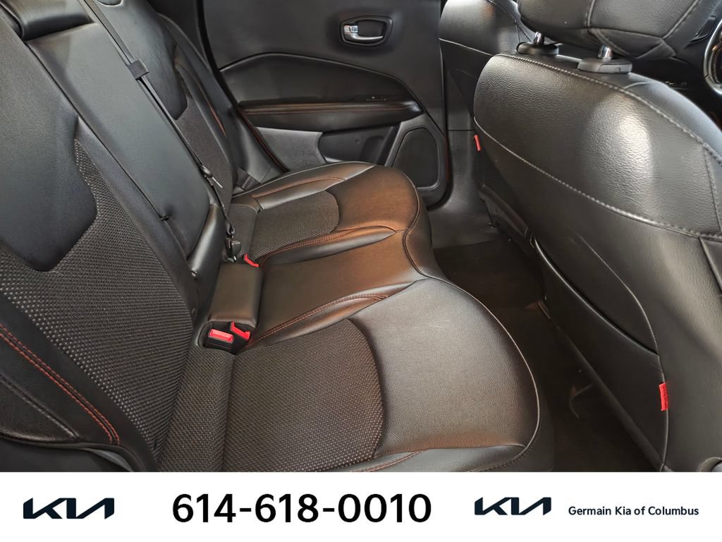 Used 2020 Jeep Compass Trailhawk AWD/4WD image 19
