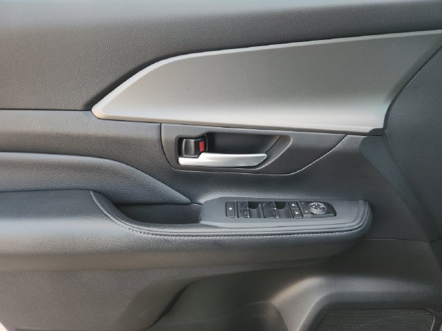 Used 2025 Toyota Grand Highlander AWD image 21