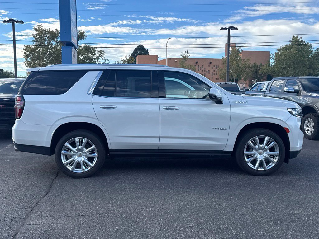 Used 2022 Chevrolet Tahoe High Country w/ Premium Package AWD/4WD image 7