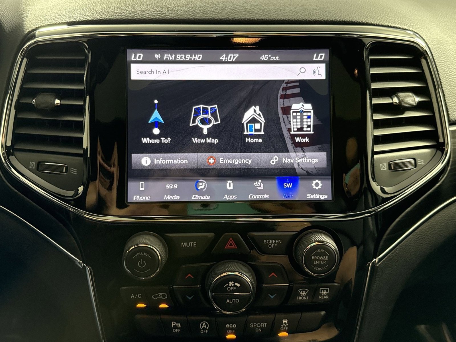 Used 2019 Jeep Grand Cherokee Limited AWD/4WD image 20
