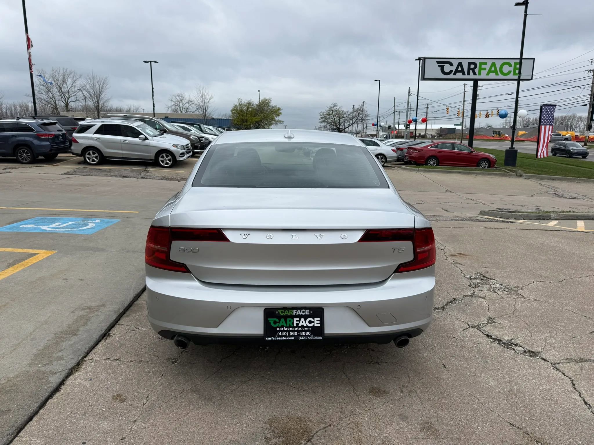 Used 2017 Volvo S90 T5 Momentum w/ Protection Package FWD image 10