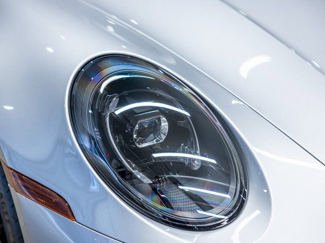 Certified 2025 Porsche 911 Carrera image 13