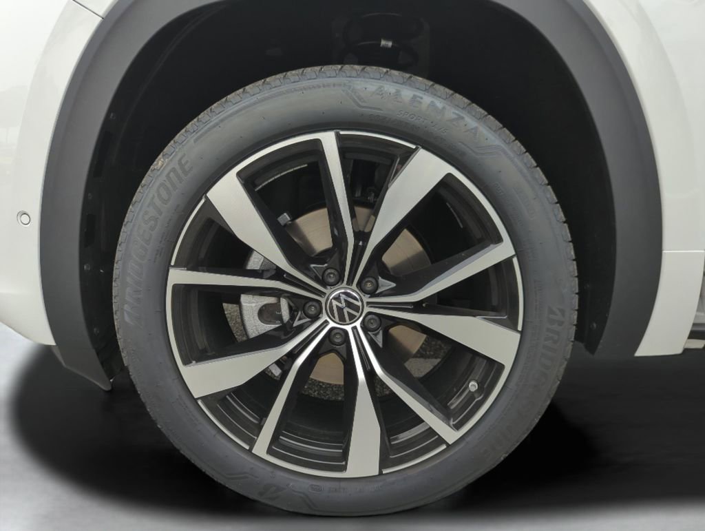 New 2026 Volkswagen Atlas SEL Premium R-Line image 48