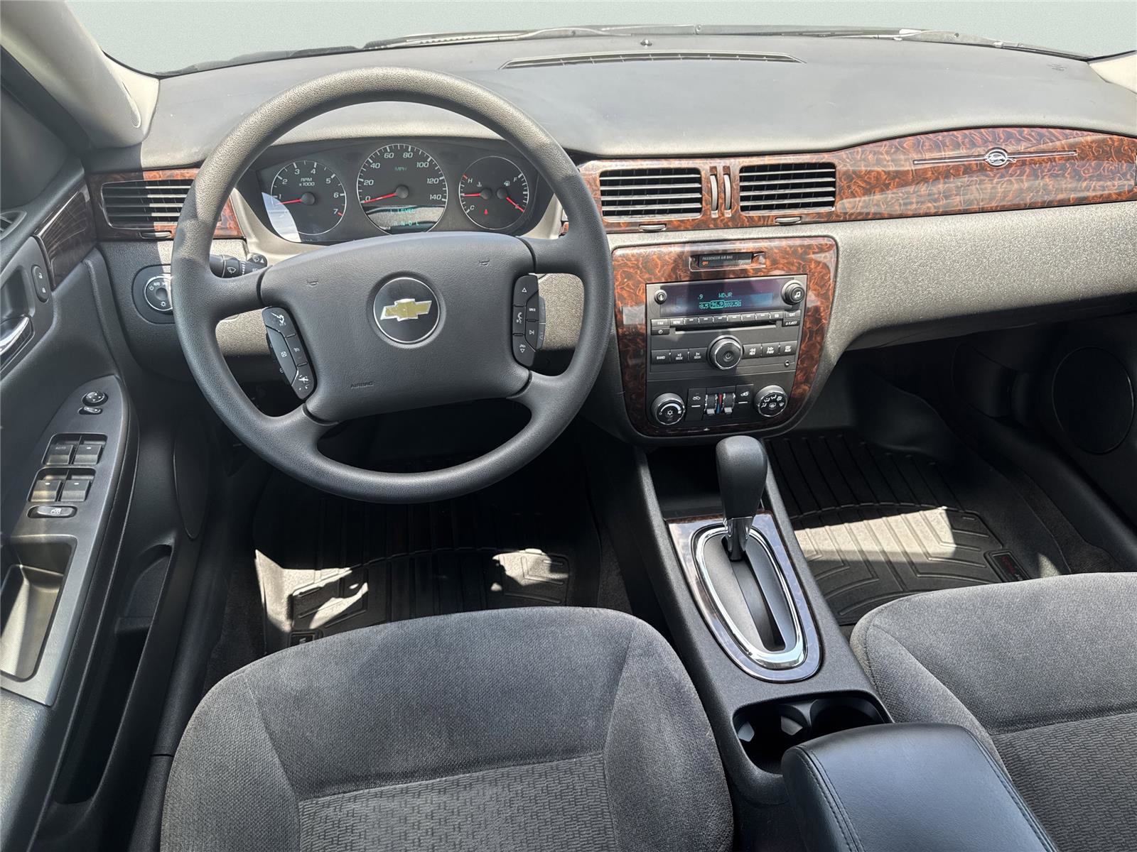 Used 2015 Chevrolet Impala LT w/ LT Sunroof Package FWD image 14