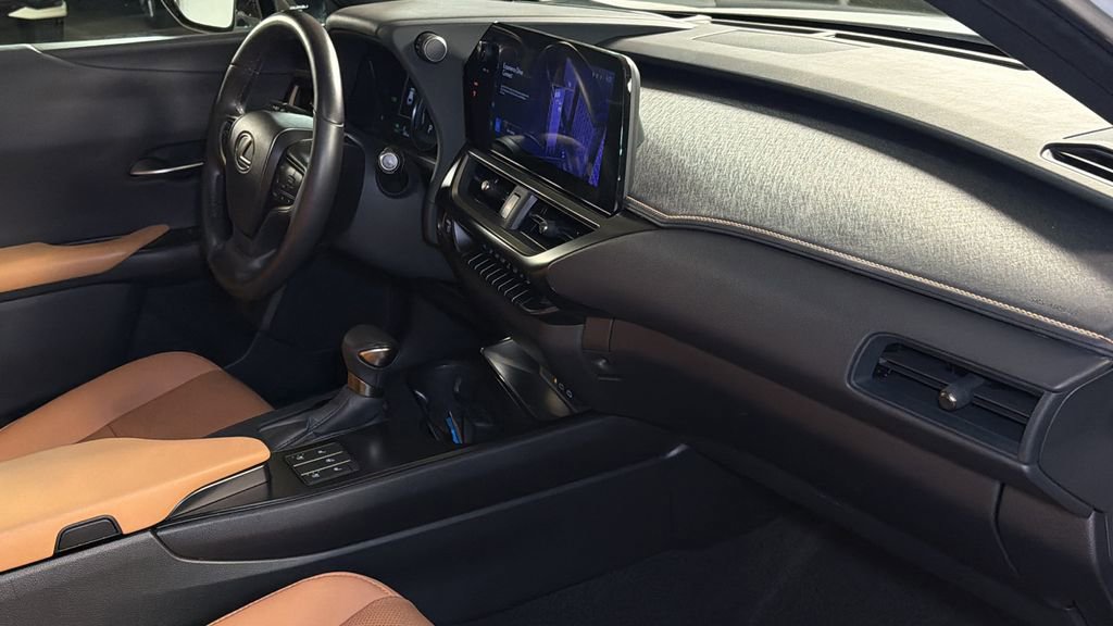 Used 2023 Lexus UX 250h AWD w/ Accessory Package (Z1) image 11