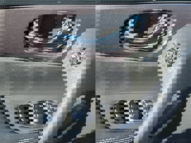 Used 2016 Nissan Rogue S image 18