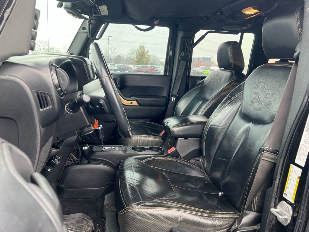 Used 2014 Jeep Wrangler Unlimited Sahara image 7