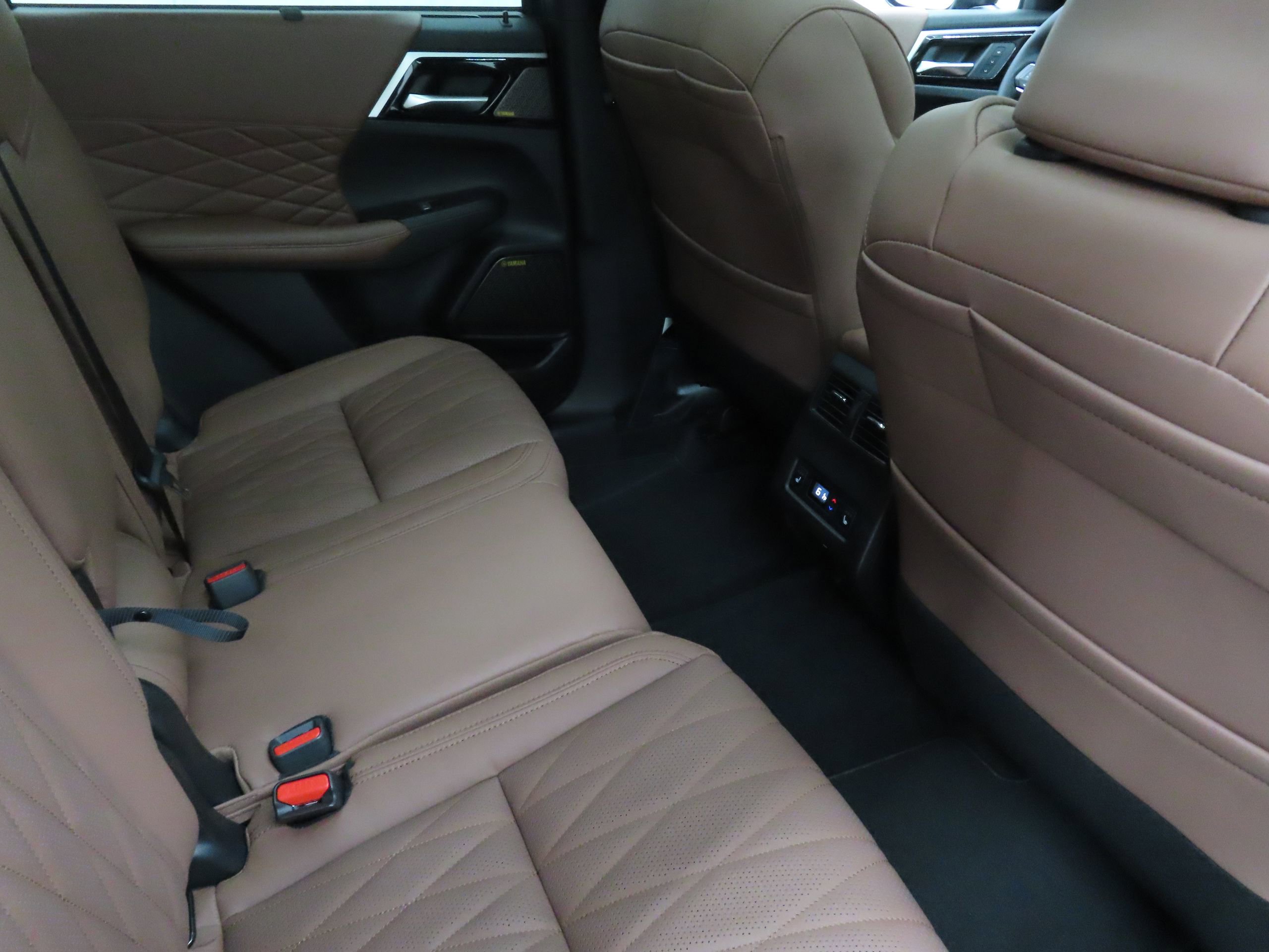 New 2026 Mitsubishi Outlander SEL image 24